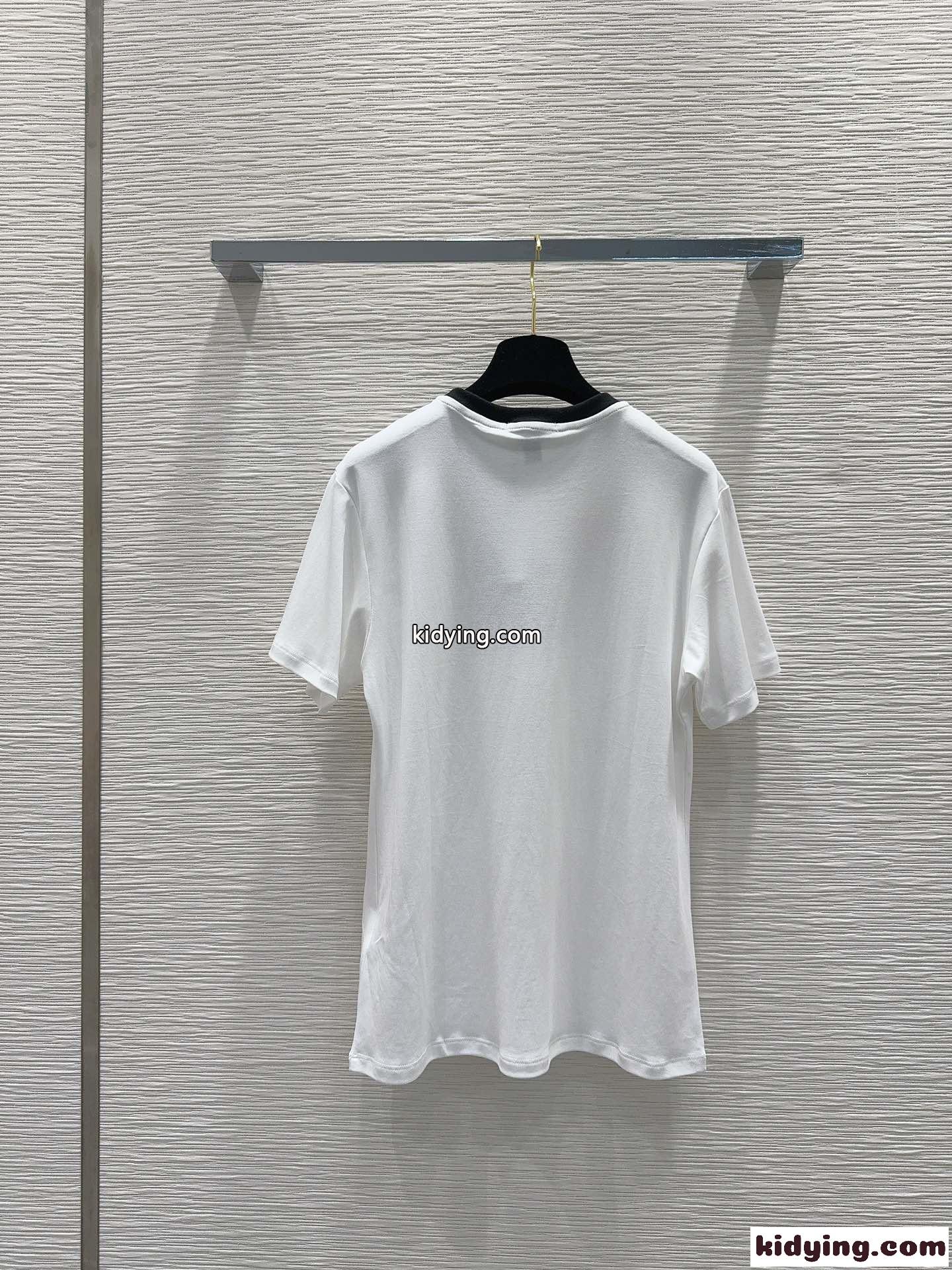 エンブロイダードカーネーションTシャツ ルイ・ヴィトン 半袖Tシャツ コピー ホワイト-4