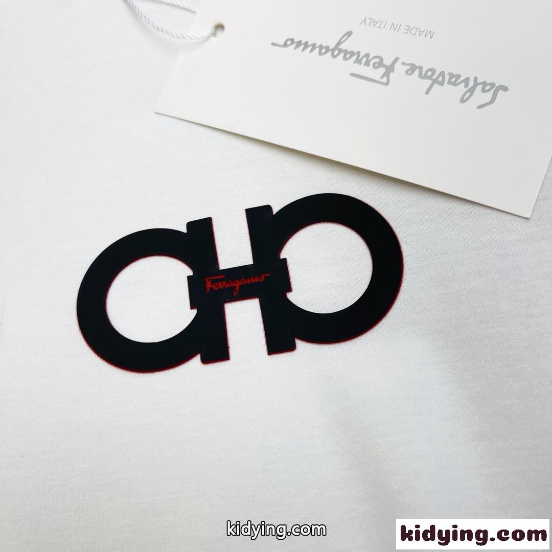 サルヴァトーレ・フェラガモ Tシャツ コピー クルーネック シンプル ロゴ 合わせやすい 半袖Tシャツ-3