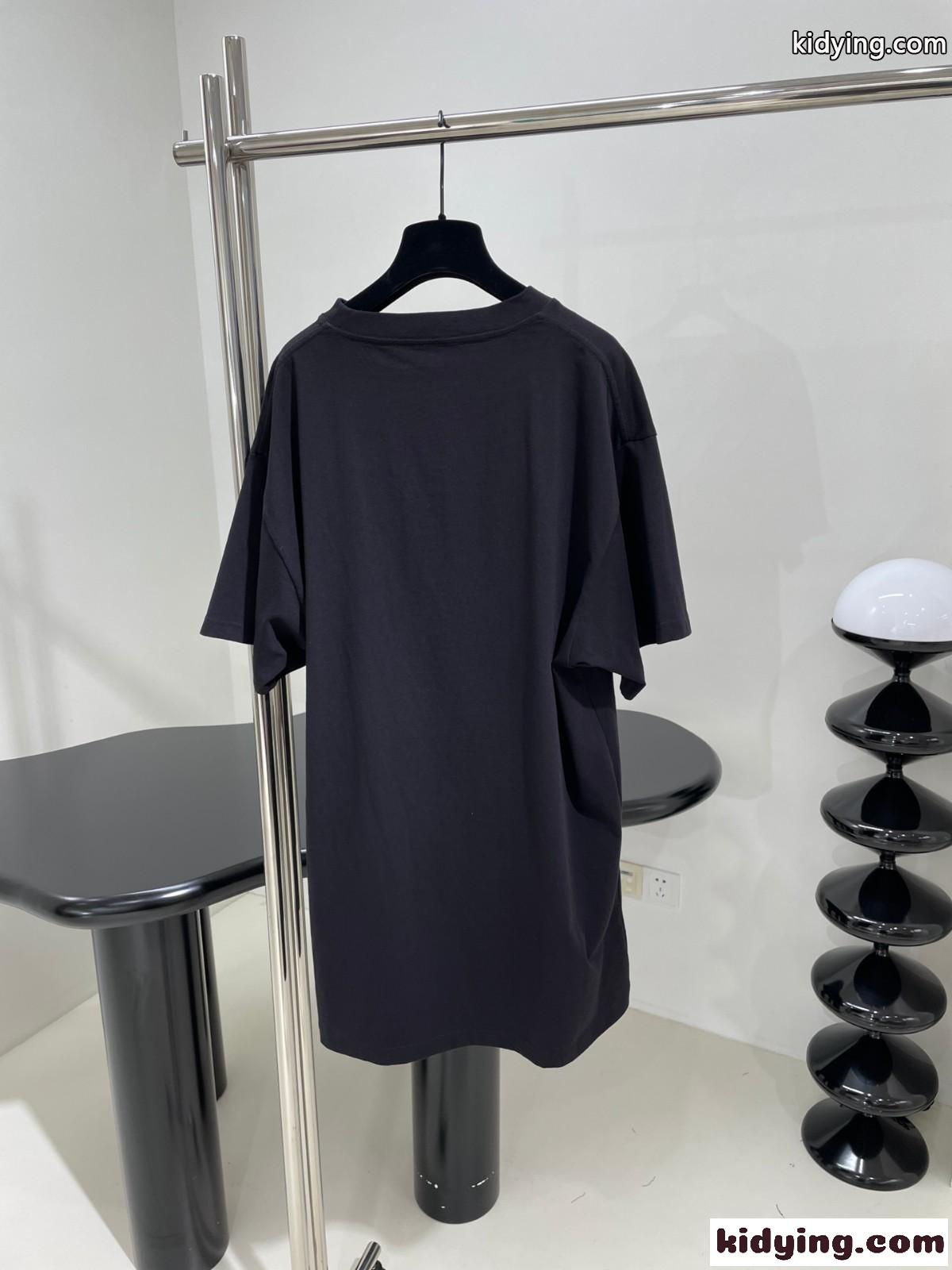 カジュアル バレンシアガ 半袖Tシャツ コピー オーバーサイズ Tシャツ ユニセックス ブラック-1