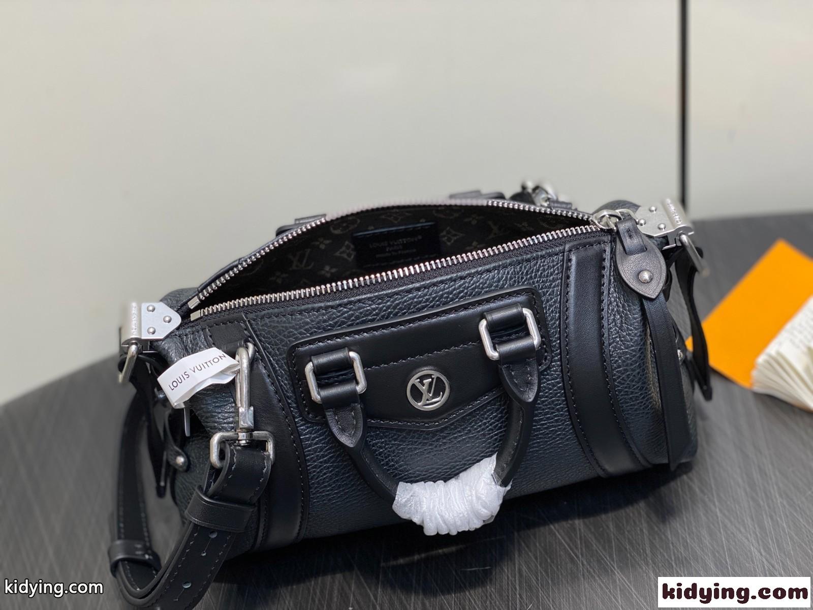 M14623 新作 2025春夏 LV バイカー･ナノ ルイ・ヴィトン スーパーコピー-4