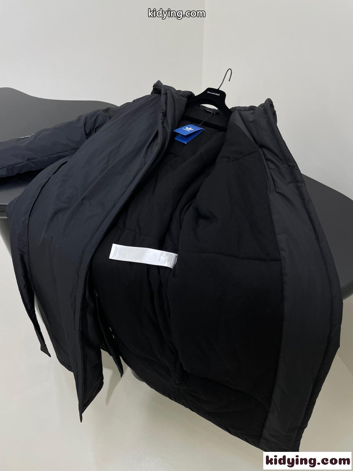 BALENCIAGA x ADIDAS 中綿入り フード付き ロング バレンシアガ ダウンジャケット コピー ブラック-3