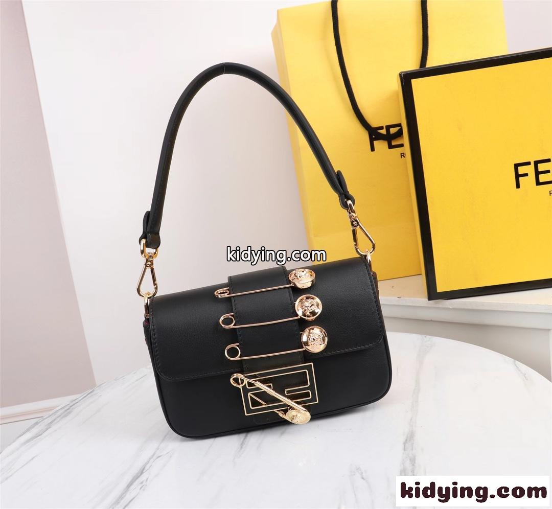 Fendi X VARSACE レディース エレガント フェンディ バッグ 人気 コピー おしゃれ ショルダーバッグ-1