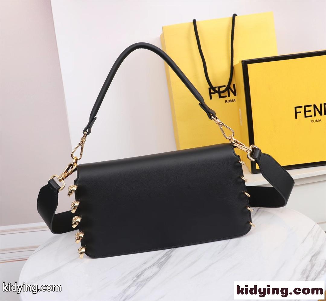 FENDI × VERSACE フェンディ バッグ 人気 コピー セーフティーピン 上品 おしゃれ 可愛い ショルダーバッグ-0